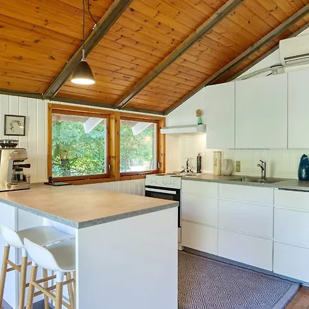 5 Person In Jaegerspris-by Traum